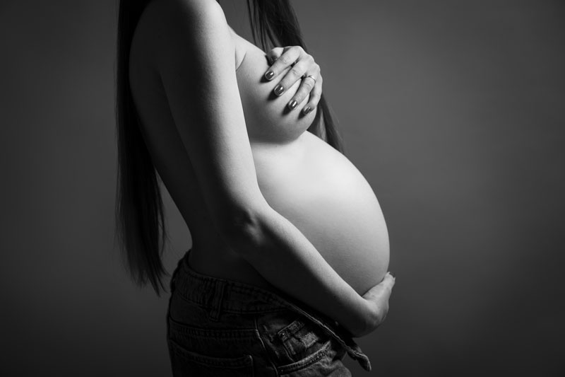 Sesión de fotos de embarazada premamá en villena alicante